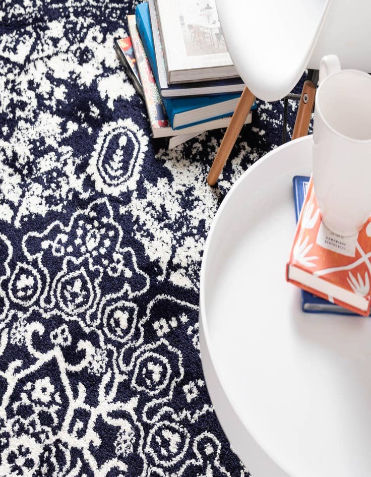 Detail image of 7' 10 x 10' Arlington Oval Rug