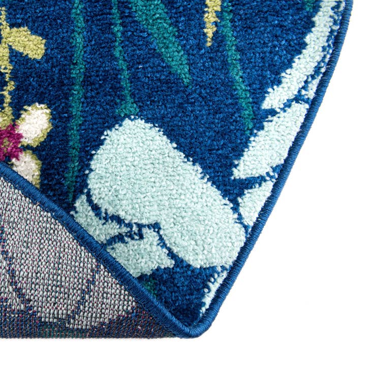 Detail image of 5' 3 x 7' 10 Bloom Oval Rug
