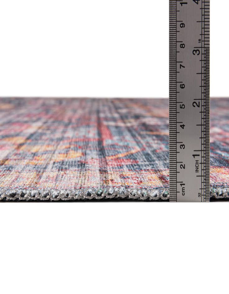 Detail image of 2' x 3' Washable Maahru Oval Rug