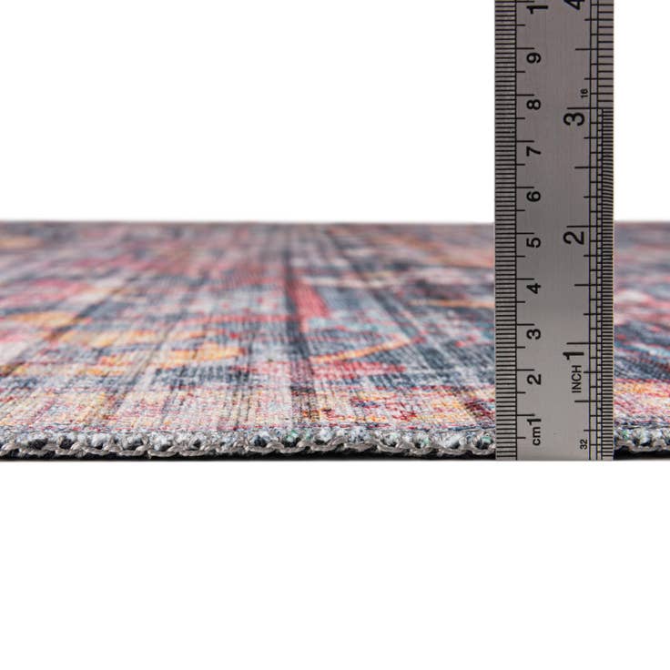 Detail image of 2' x 3' Washable Maahru Oval Rug