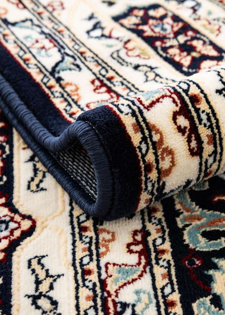 2' x 3' Nain Design Oval Rug