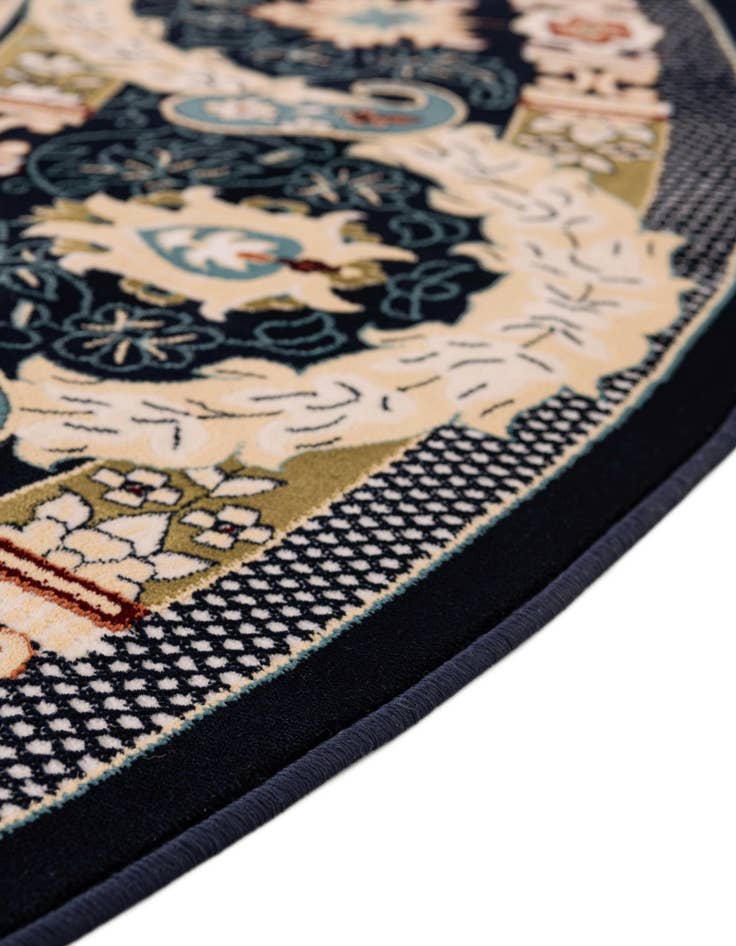 Detail image of 3' 1 x 5' 3 Nain Design Oval Rug