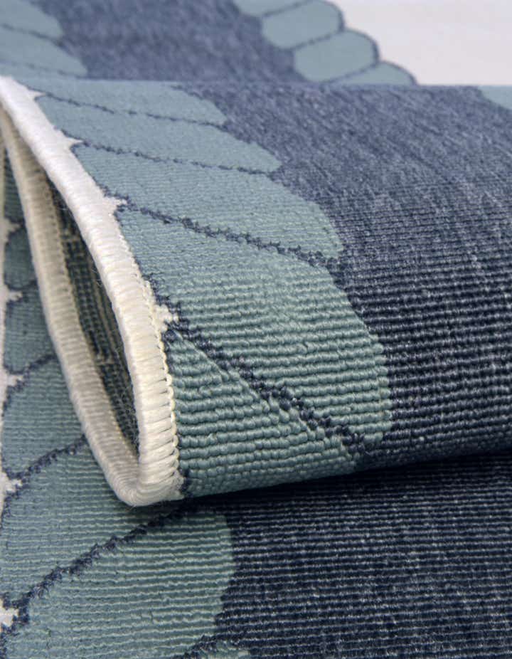 4' x 6' Easy-Clean Coastal Indoor / Outdoor Oval Rug
