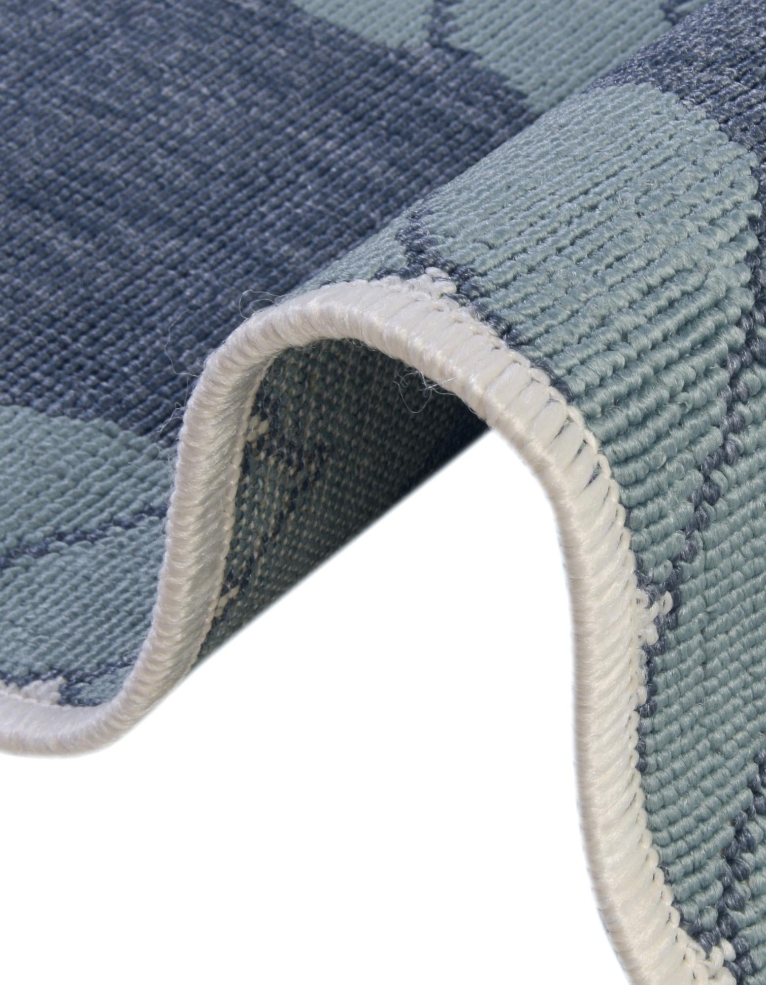 4' x 6' Easy-Clean Coastal Indoor / Outdoor Oval Rug