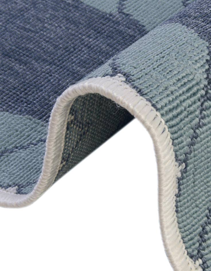 Detail image of 4' x 6'  Washable Coastal Indoor / Outdoor Oval Rug