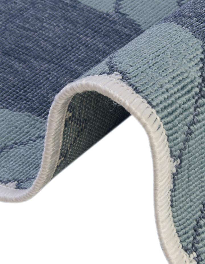 4' x 6' Easy-Clean Coastal Indoor / Outdoor Oval Rug