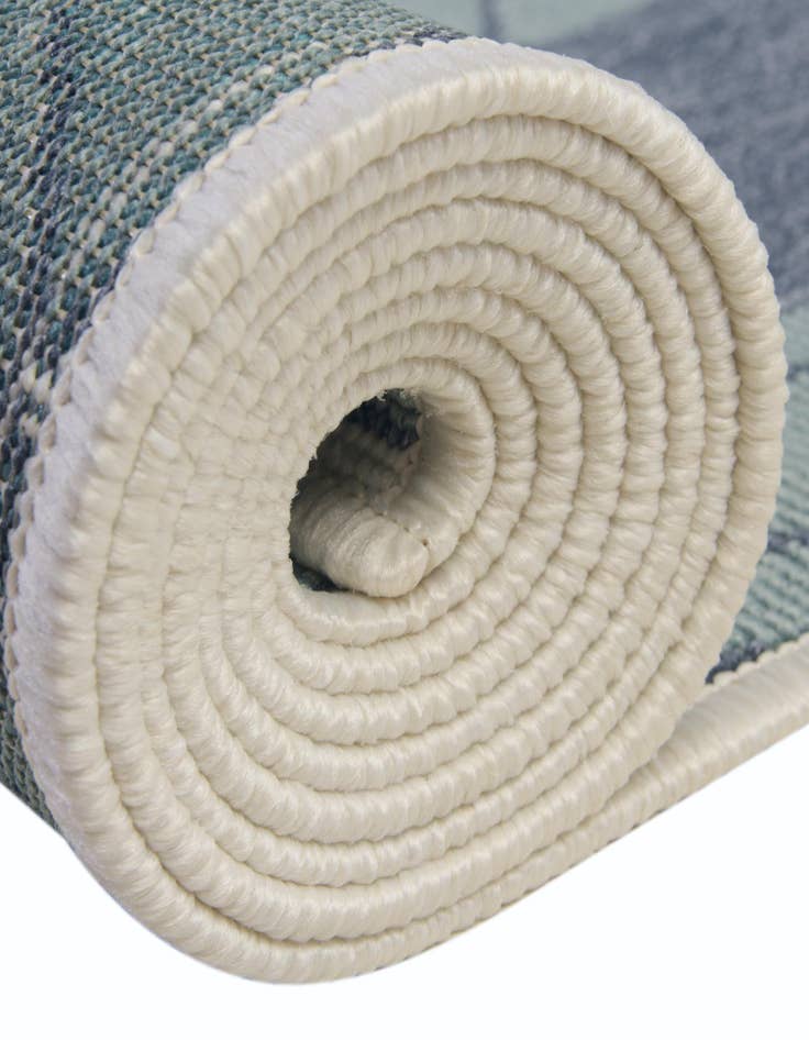 Detail image of 4' x 6'  Washable Coastal Indoor / Outdoor Oval Rug