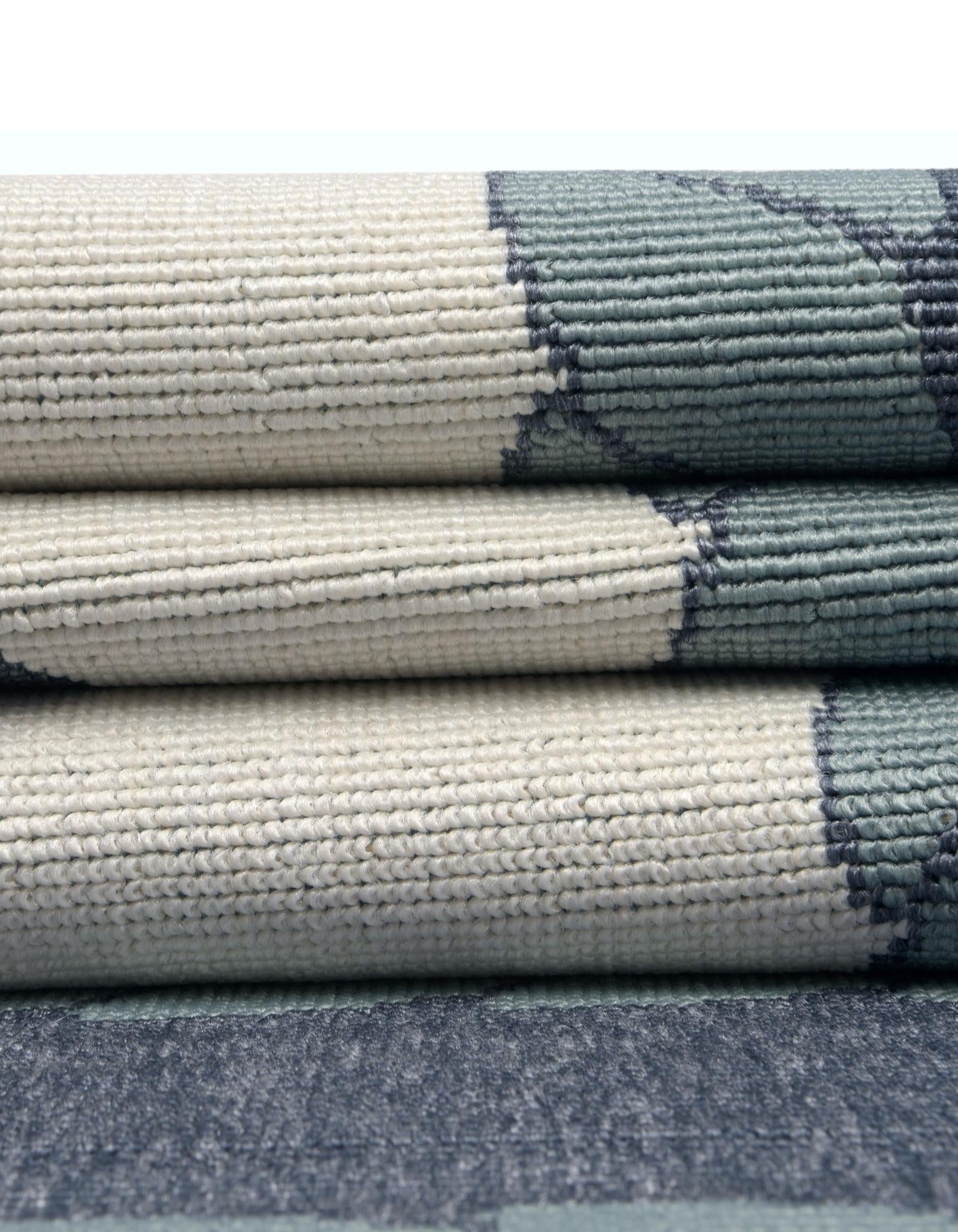 4' x 6' Easy-Clean Coastal Indoor / Outdoor Oval Rug
