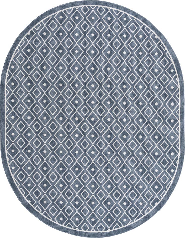 Detail image of 7' 10 x 10' Easy-Clean Lattice Indoor / Outdoor Oval Rug