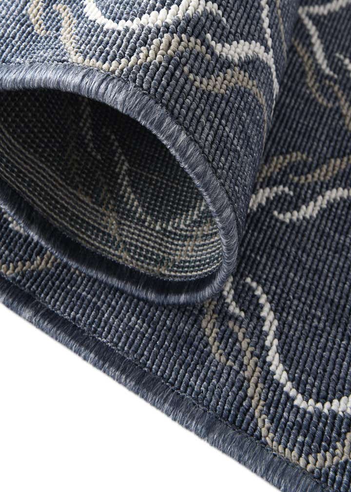 7' 10 x 10' Easy-Clean Lattice Indoor / Outdoor Oval Rug