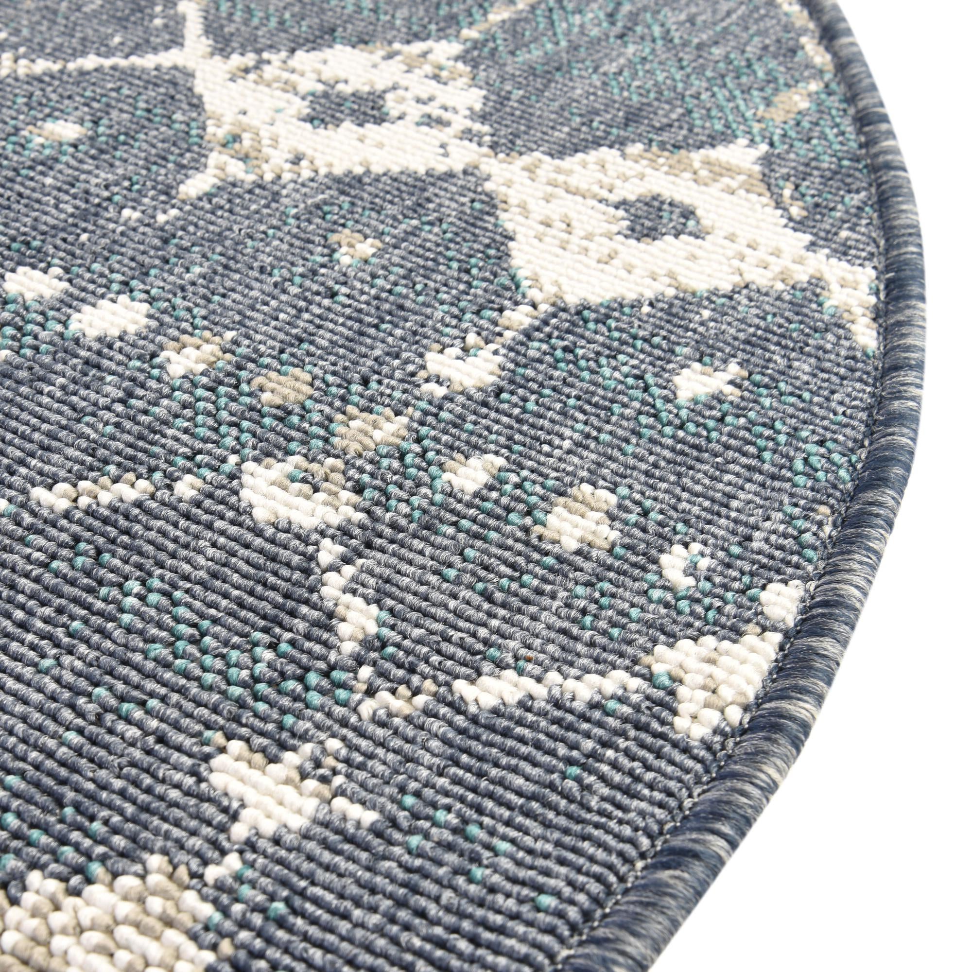 5' 3 x 8' Easy-Clean Lattice Indoor / Outdoor Oval Rug