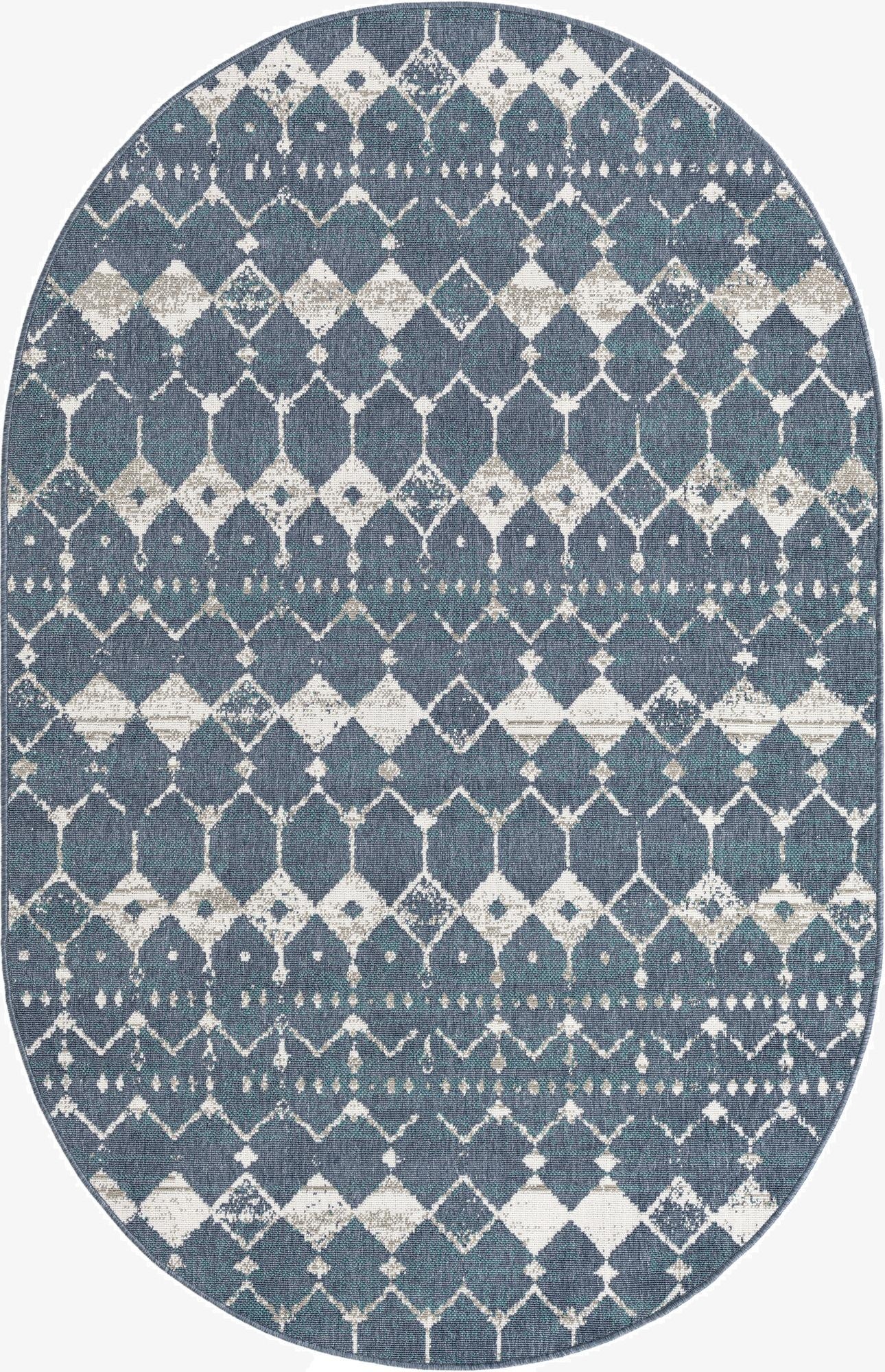 5' 3 x 8' Washable Lattice Indoor / Outdoor Oval Rug