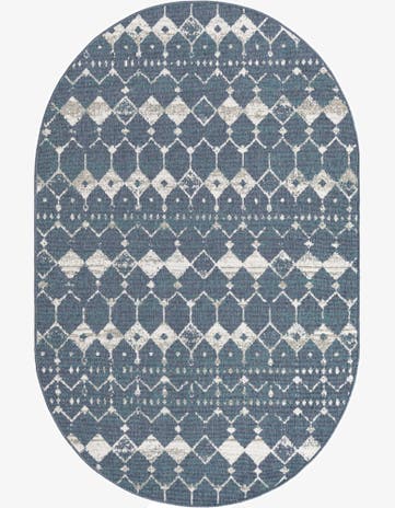 5' 3 x 8' Easy-Clean Lattice Indoor / Outdoor Oval Rug