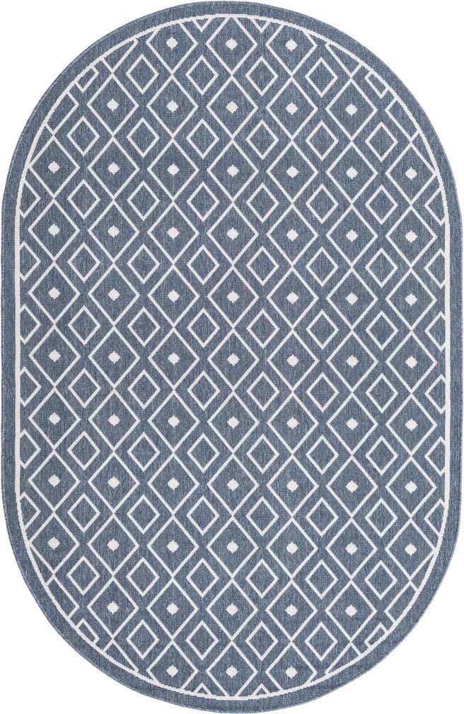 5' 3 x 8' Easy-Clean Trellis Indoor / Outdoor Oval Rug