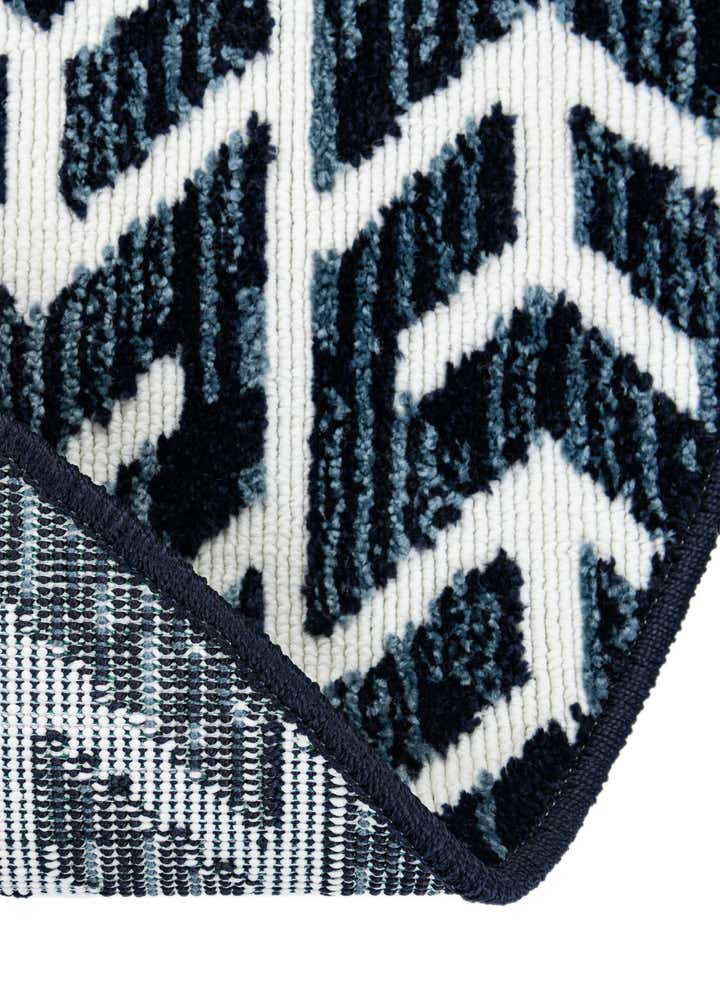 5' x 8' Easy-Clean Sabrina Soto Aston Indoor / Outdoor Oval Rug