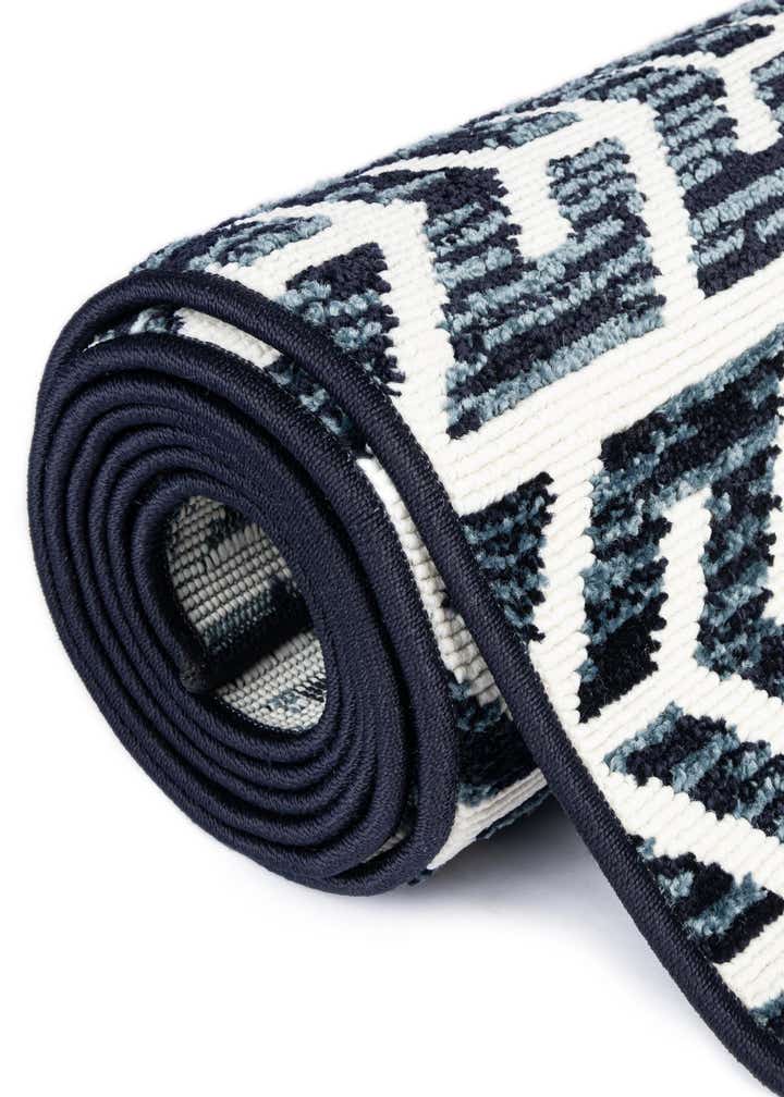 5' x 8' Easy-Clean Sabrina Soto Aston Indoor / Outdoor Oval Rug