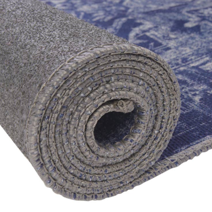 Detail image of 2' x 3' Washable Timeless Oval Rug