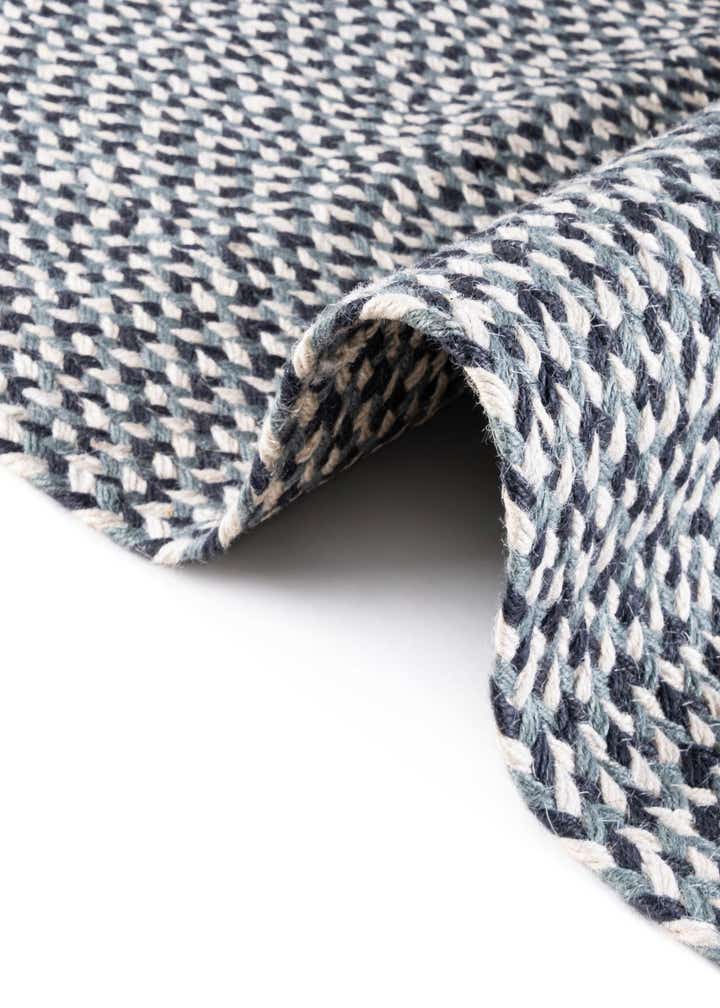 2' x 3' 1 Handmade Tweed Braided Jute Oval Rug