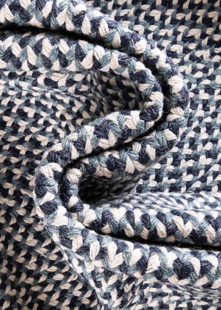 2' x 3' 1 Handmade Tweed Braided Jute Oval Rug