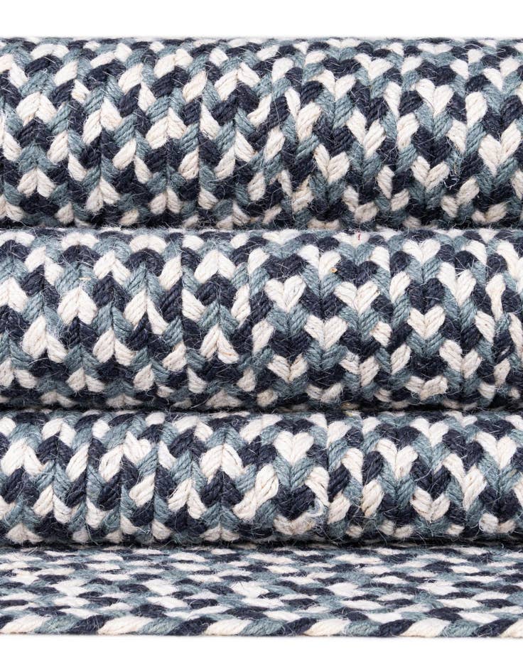 Detail image of 2' x 3' 1 Handmade Tweed Braided Jute Oval Rug