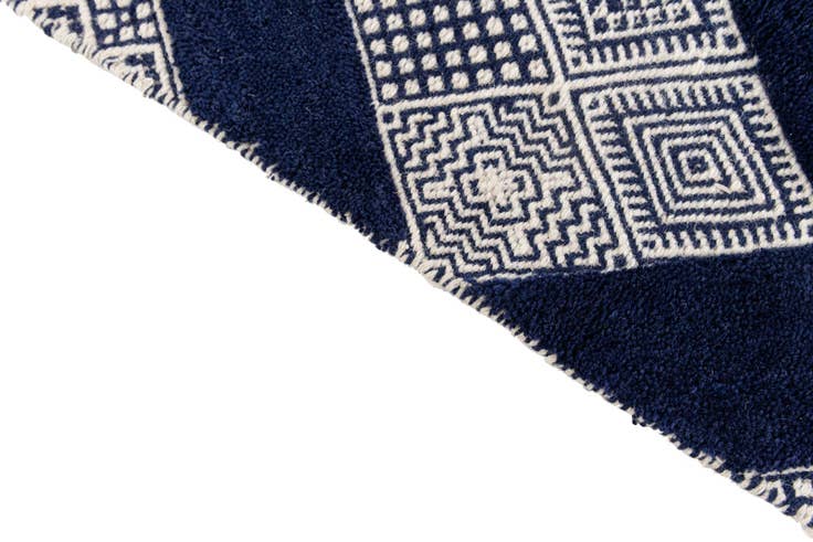 Detail image of 5' 2 x 8' 4 Hand Knotted Oriental Rug