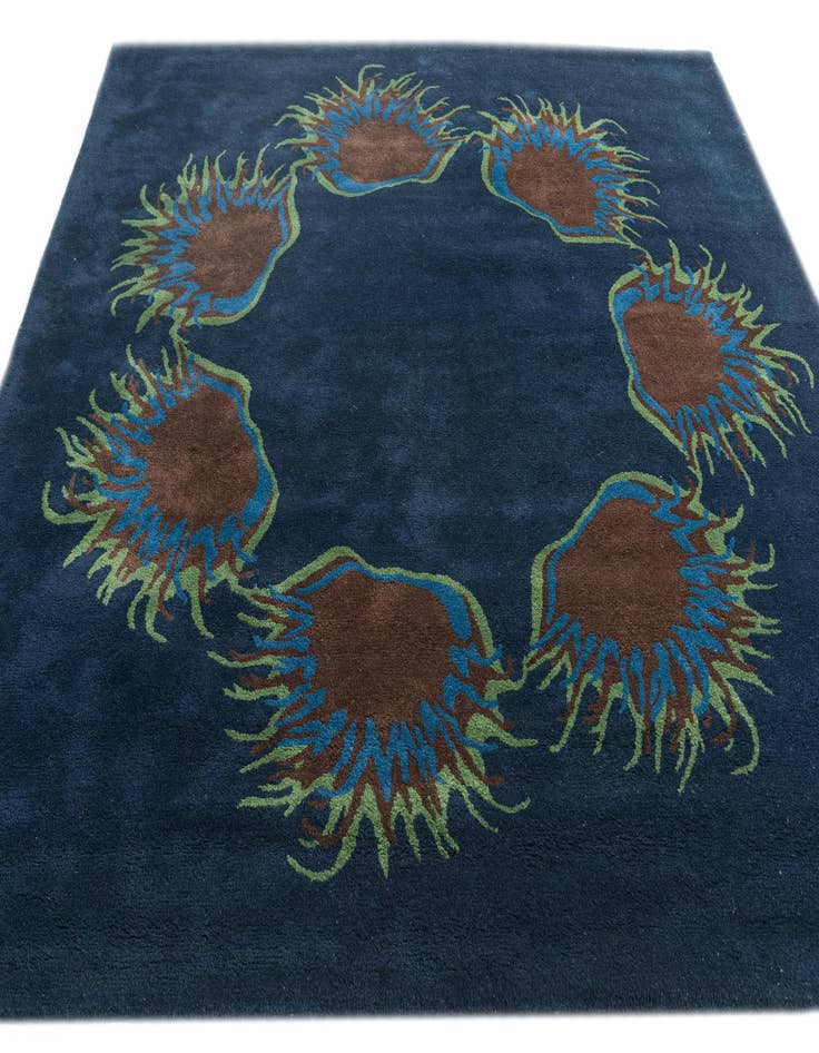 Detail image of 7' 5 x 7' 6 Agra Rug