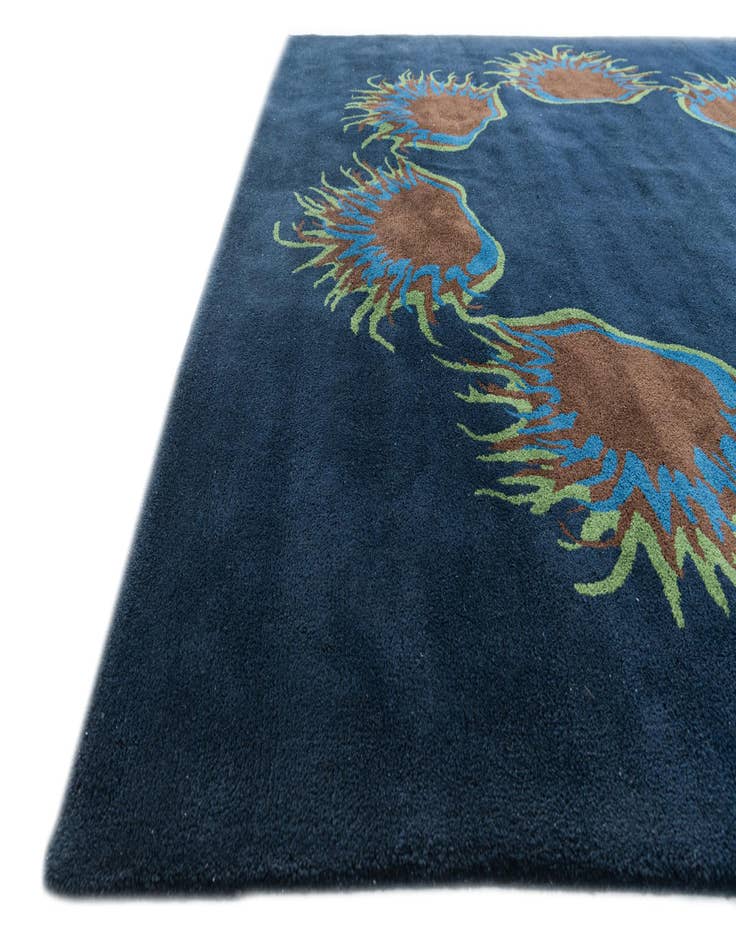 Detail image of 7' 5 x 7' 6 Agra Rug