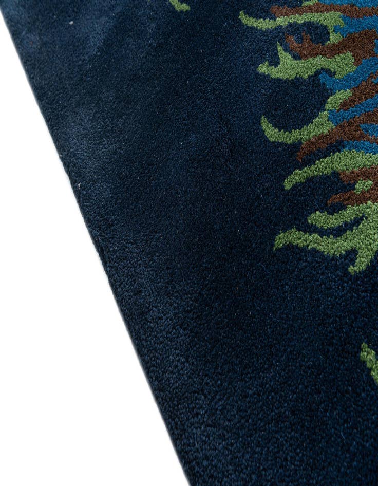 Detail image of 7' 5 x 7' 6 Agra Rug