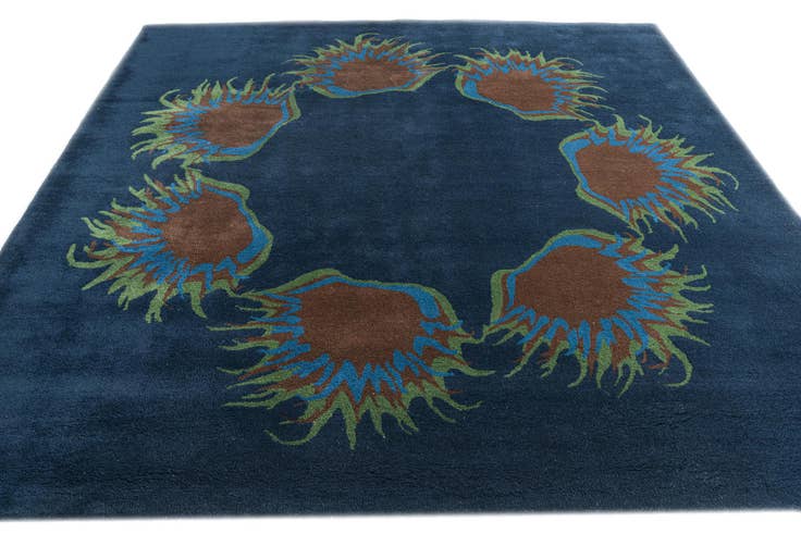 Detail image of 7' 5 x 7' 7 Agra Rug