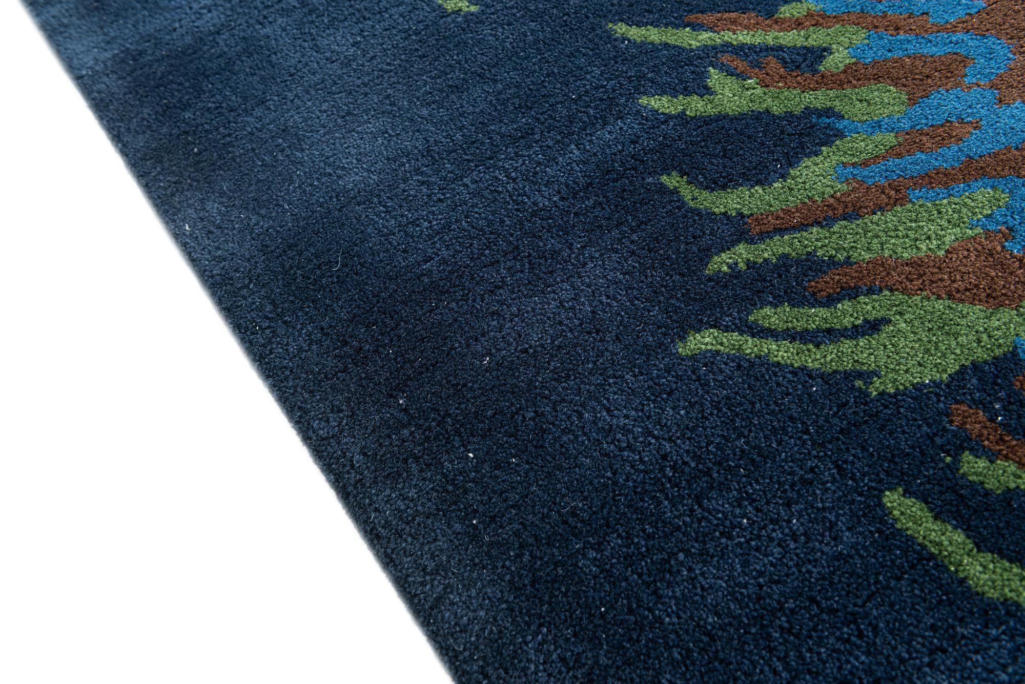 7' 5 x 7' 7 Agra Rug