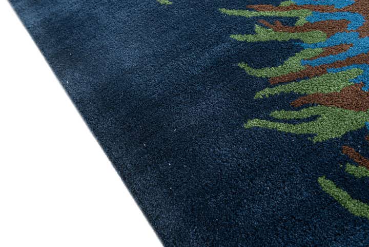 7' 5 x 7' 7 Agra Rug