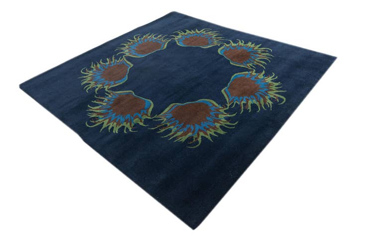 Detail image of 7' 5 x 7' 6 Agra Rug