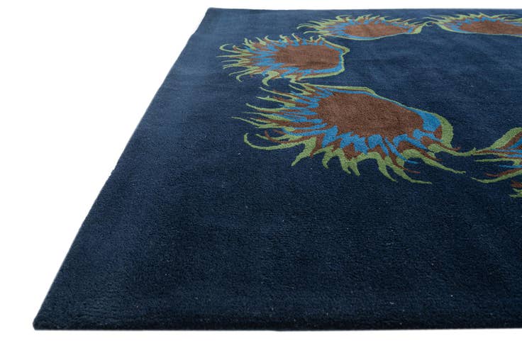Detail image of 7' 5 x 7' 6 Agra Rug