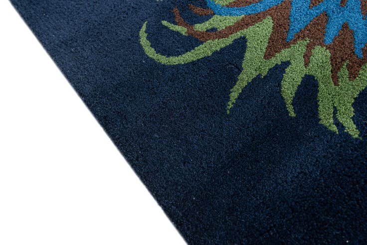 Detail image of 7' 5 x 7' 6 Agra Rug