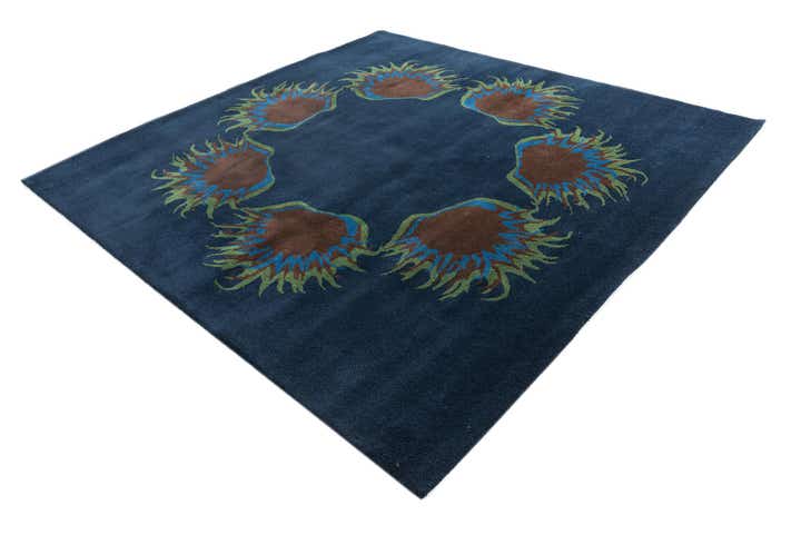 7' 5 x 7' 6 Agra Rug