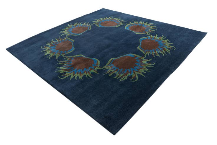 Detail image of 7' 5 x 7' 6 Agra Rug