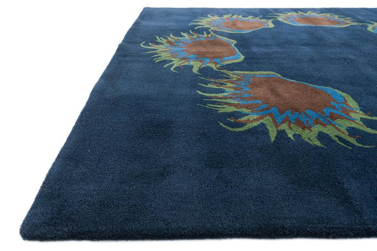 Detail image of 7' 5 x 7' 6 Agra Rug