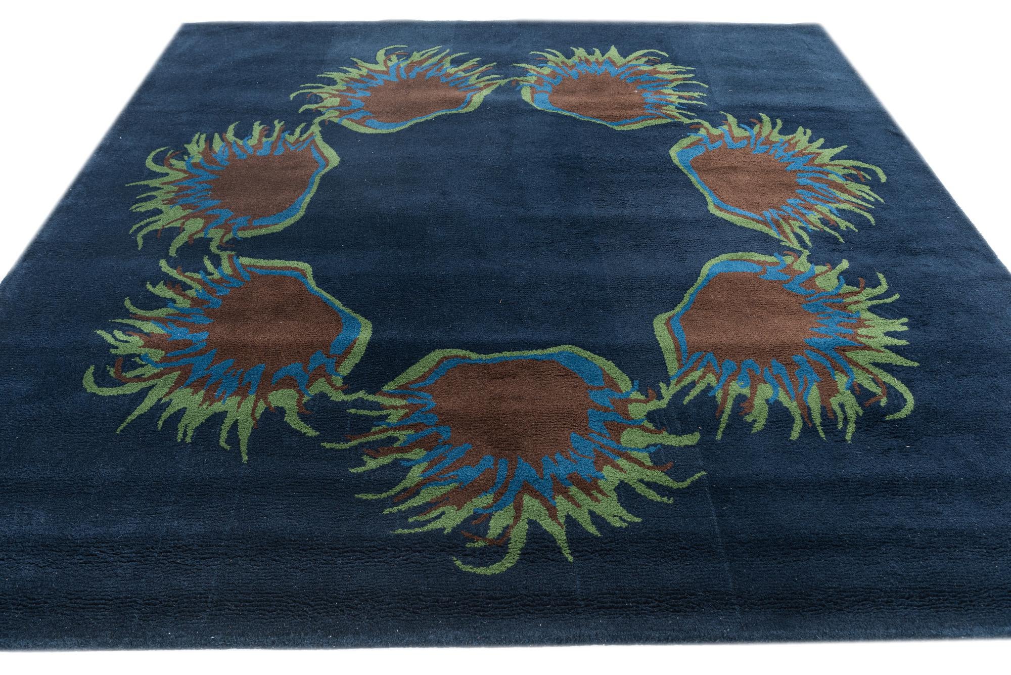 7' 5 x 7' 6 Agra Rug