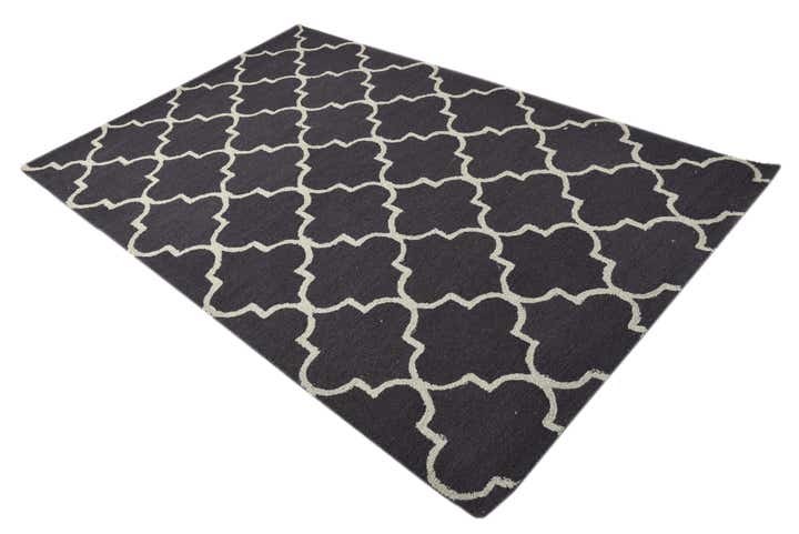 5' x 7' 11 Agra Rug
