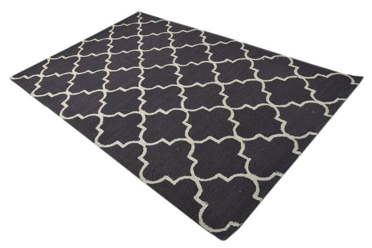 Detail image of 5' x 7' 11 Agra Rug