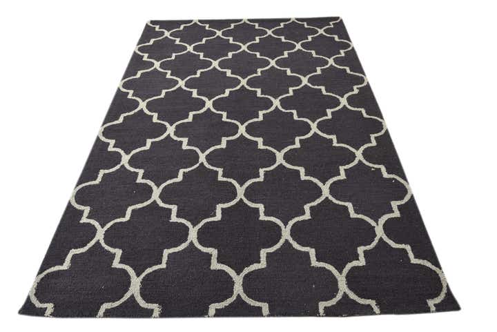 5' x 7' 11 Agra Rug