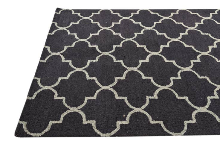 Detail image of 5' x 7' 11 Agra Rug