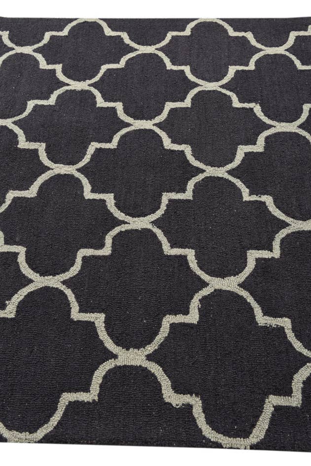 Detail image of 5' x 7' 11 Agra Rug