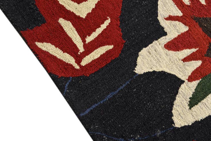 Detail image of 5' x 8' Agra Rug