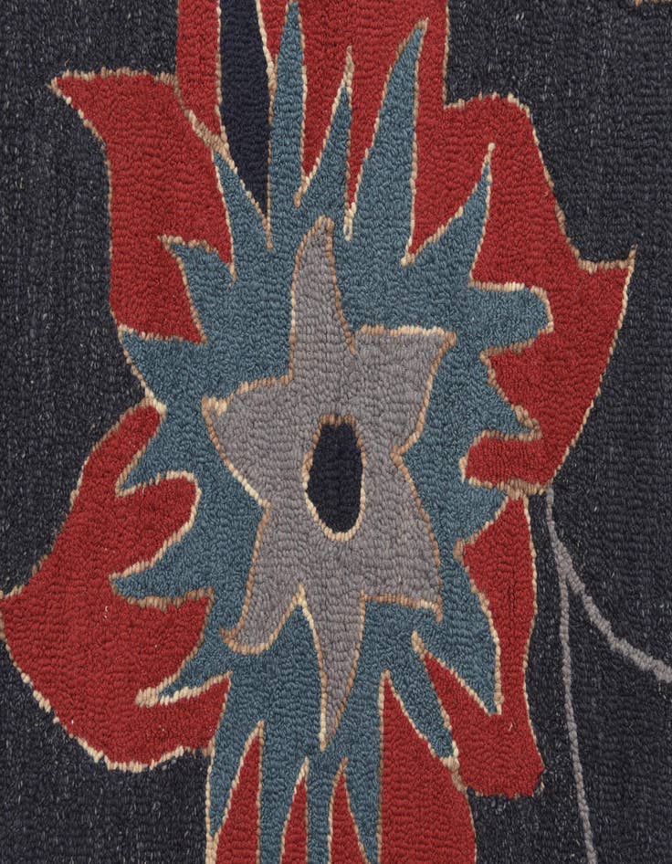 Detail image of 8' x 10' Agra Wool Rug