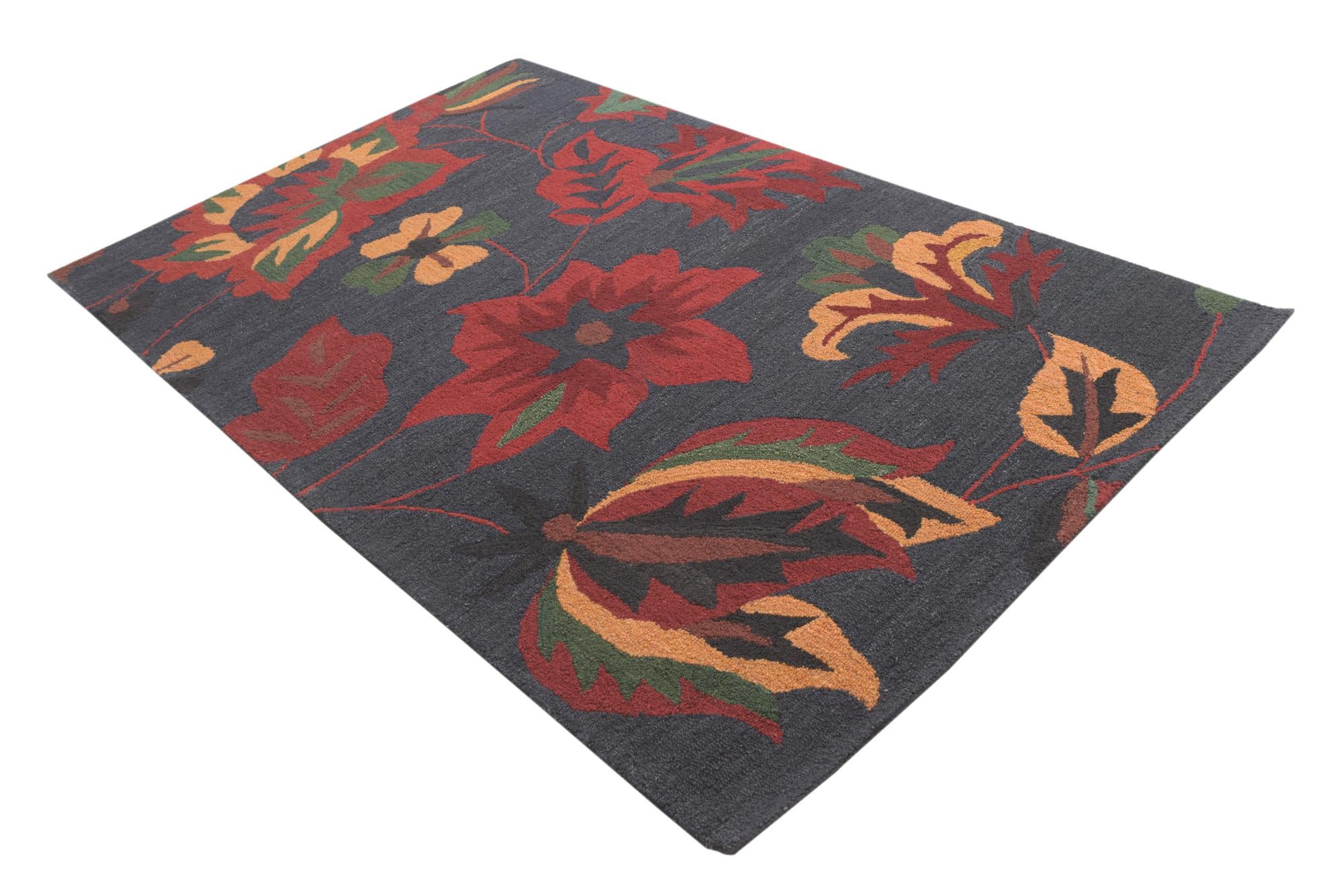 5' 1 x 8' Agra Wool Rug