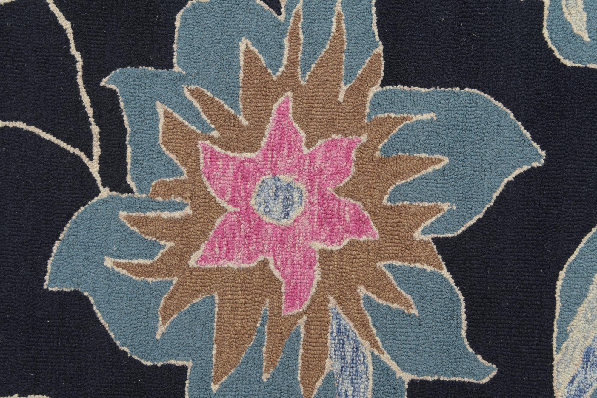 5' 1 x 8' Agra Wool Rug