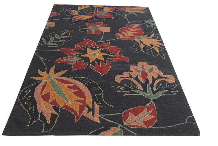 Detail image of 5' 1 x 8' Agra Wool Rug