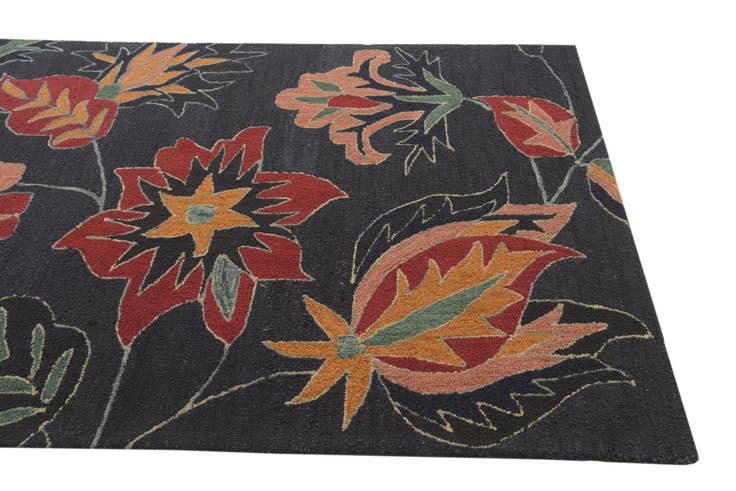 Detail image of 5' 1 x 8' Agra Wool Rug