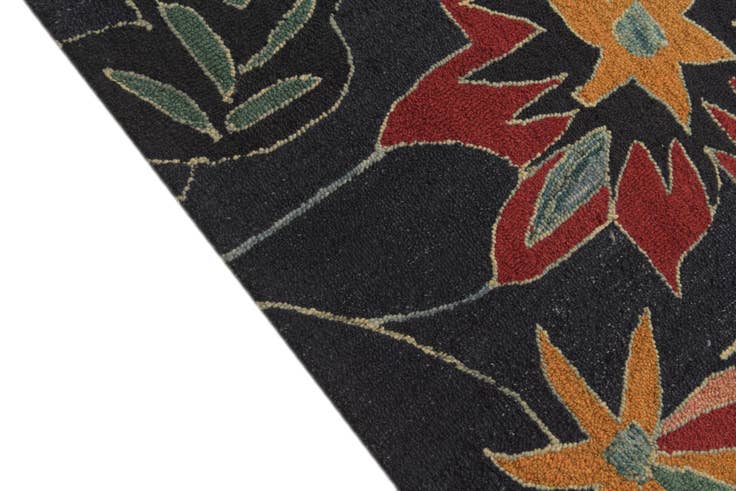 Detail image of 5' 1 x 8' Agra Wool Rug